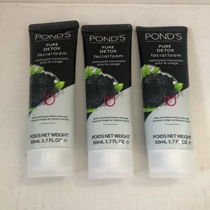 Ponds Pure Detox Charcoal facial foam x 3